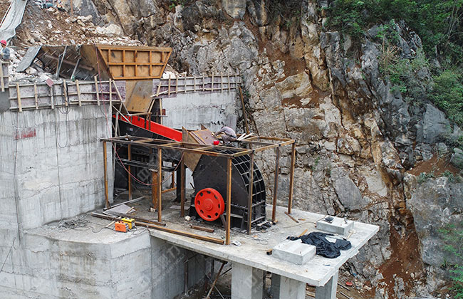 ZPCS2028重錘式破碎機