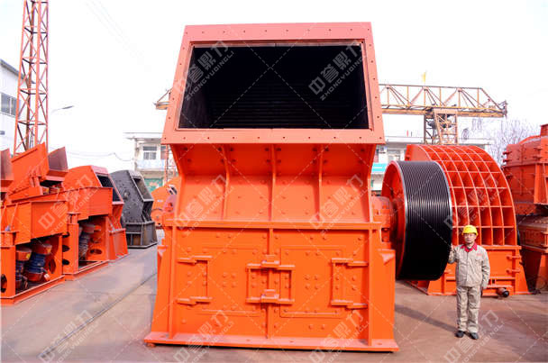 1416重锤式破(pò)碎机