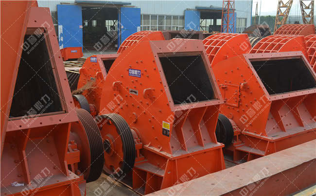 PCΦ1250×1250錘式破碎機（jī）