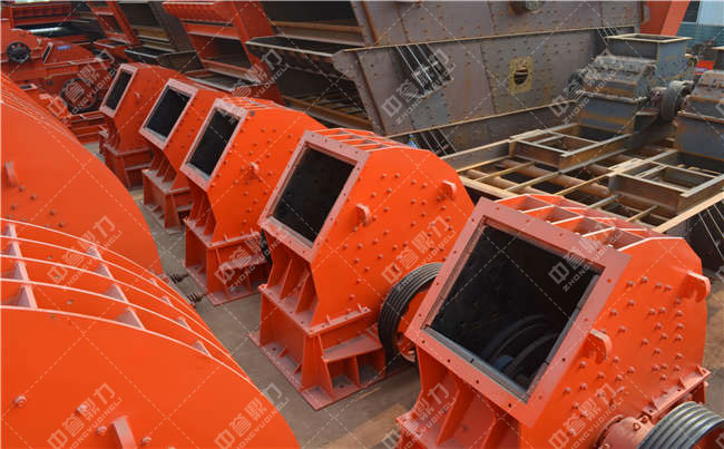 PCΦ800×800錘式破碎機