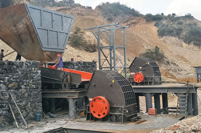 時產（chǎn）800噸錘式破碎機