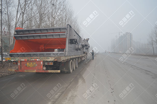 2YK2470振動篩 2YK2470振動篩