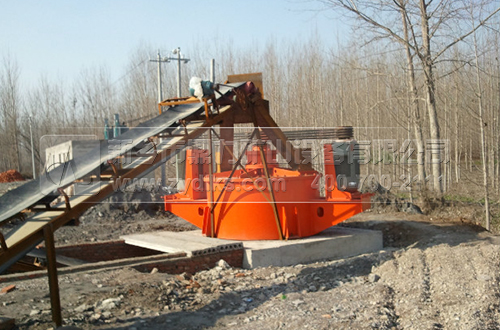 立（lì）軸衝擊（jī）破碎機