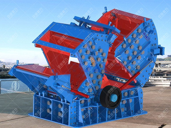 液(yè)壓反擊式破碎機
