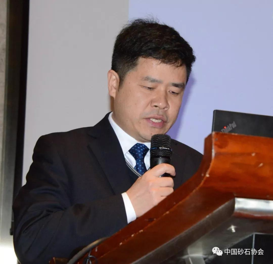 贵（guì）州铁路投资有限责任公司党委委员（yuán）、副总经理 蒋云