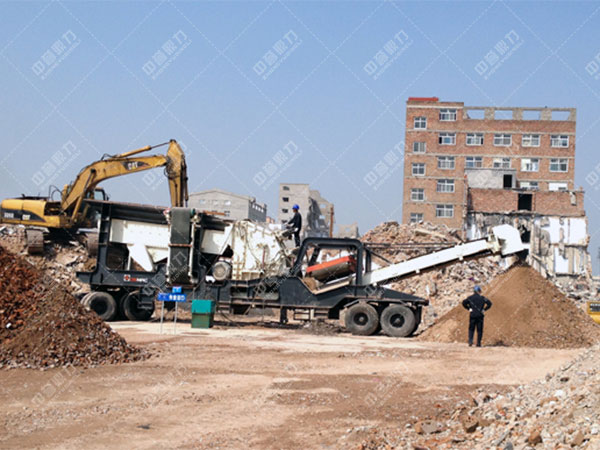 建(jiàn)築垃圾破碎(suì)篩分設備