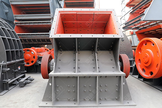 1516重(chóng)型錘(chuí)式破碎機