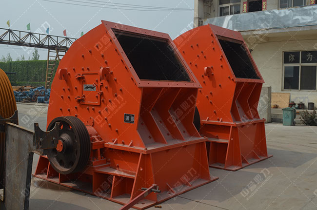 pcz1615重型錘式破(pò)碎機(jī)