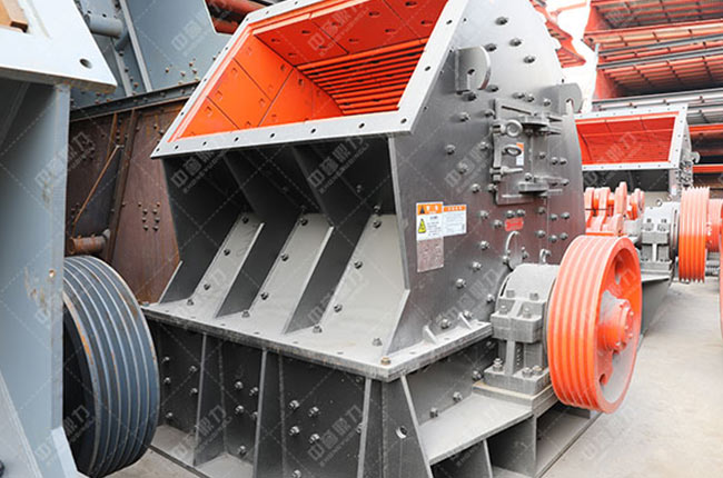 PC1516重(chóng)型錘式破碎機