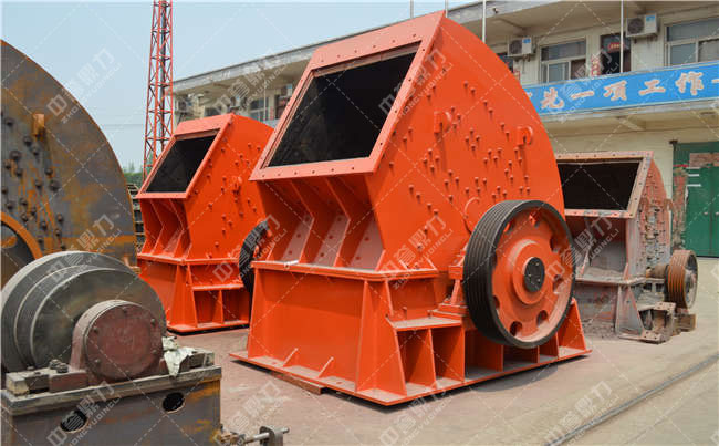 pc2022單段錘式破碎(suì)機