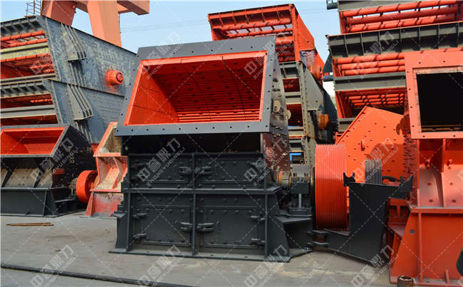 PCD1826單段錘式(shì)破碎機