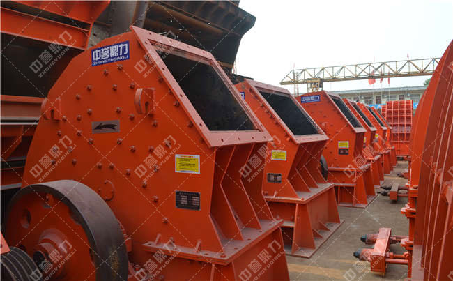 PCΦ1400×1400錘式破碎機