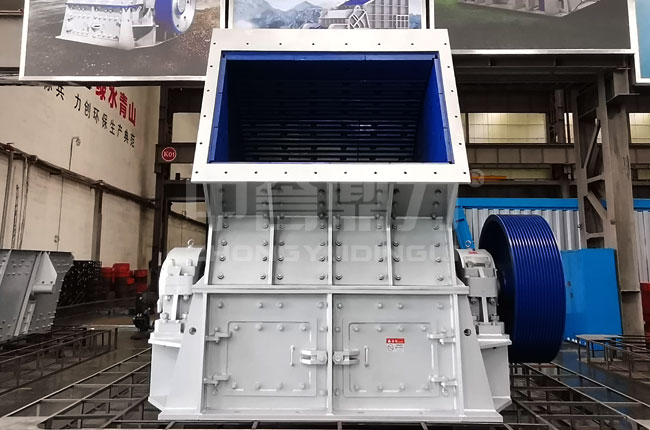 重型锤式破碎机