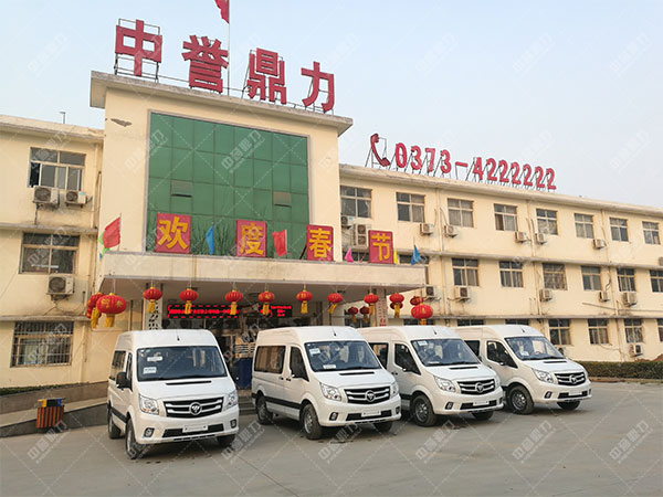 中譽鼎（dǐng）力錘式破（pò）碎機廠家