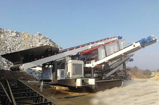 履帶移(yí)動破碎機(jī)