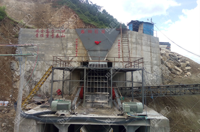 雲南騰（téng）衝市金嶺石業時產600噸碎石生產線